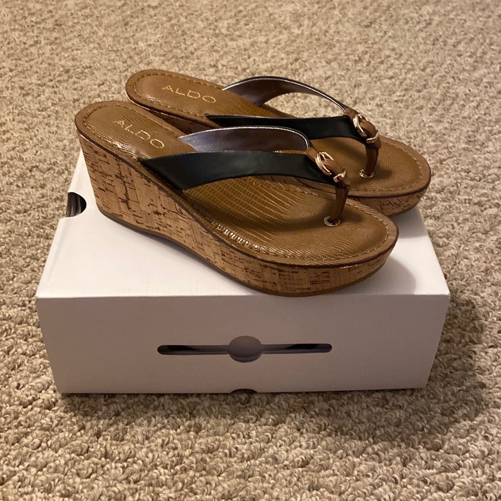 Like new Aldo wedge sandals